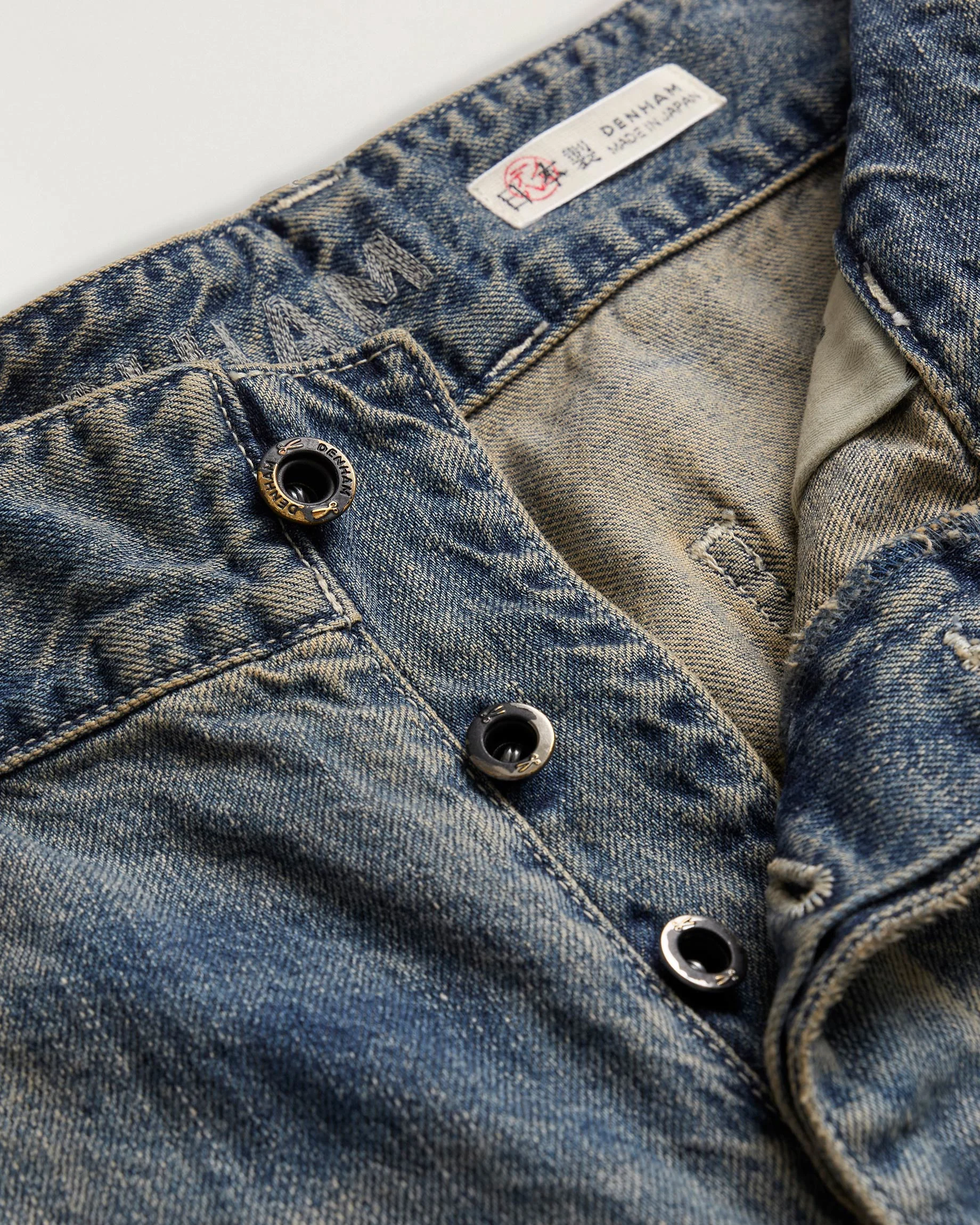 01-25-07-10-011-row3-2