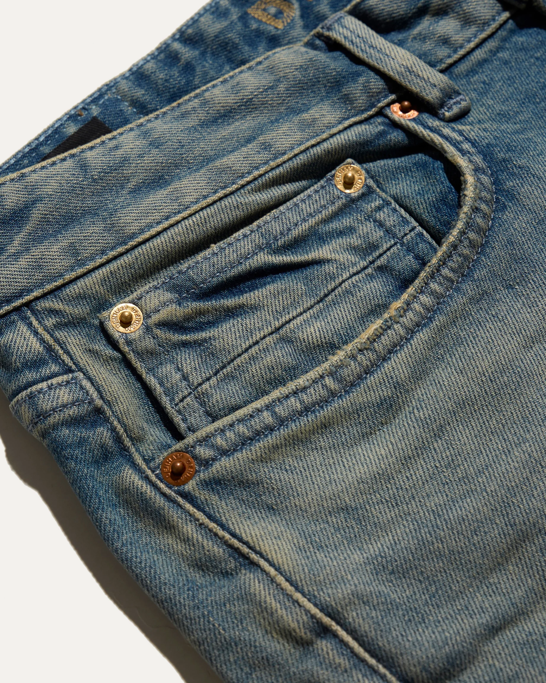 01-26-04-11-004-row3-1