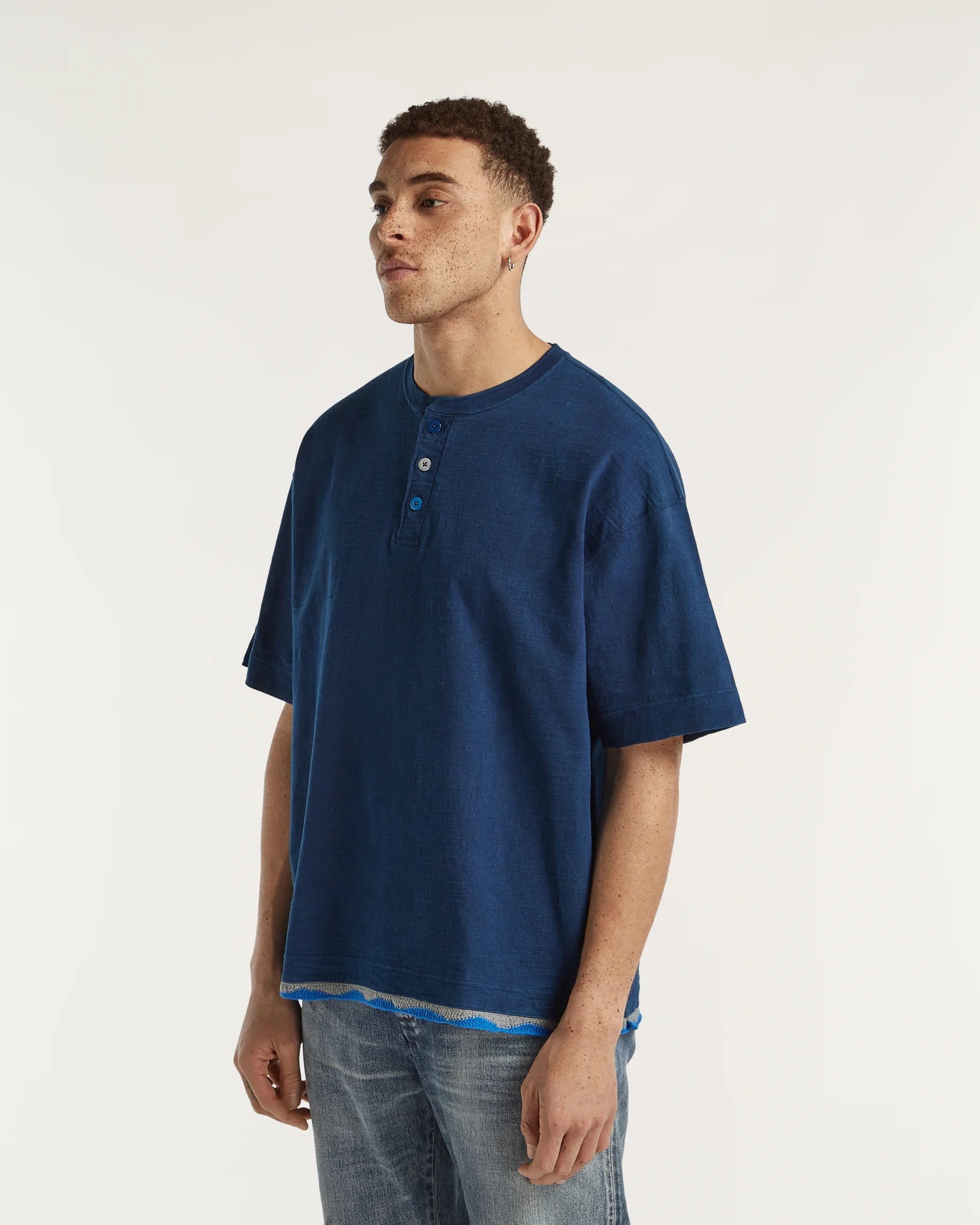 01-25-05-52-273-row3-2