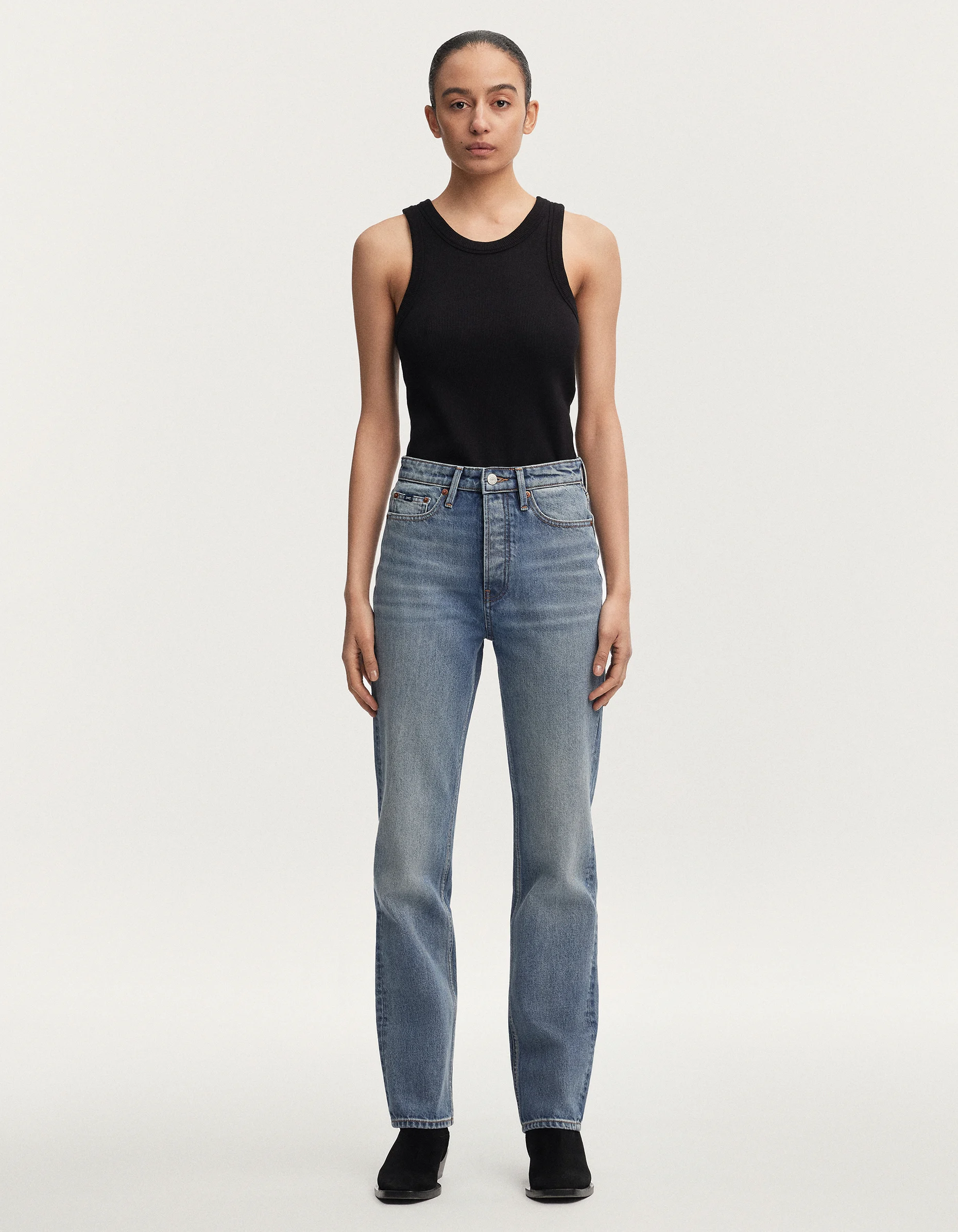 10/2023 Fit Guide Women - Straight