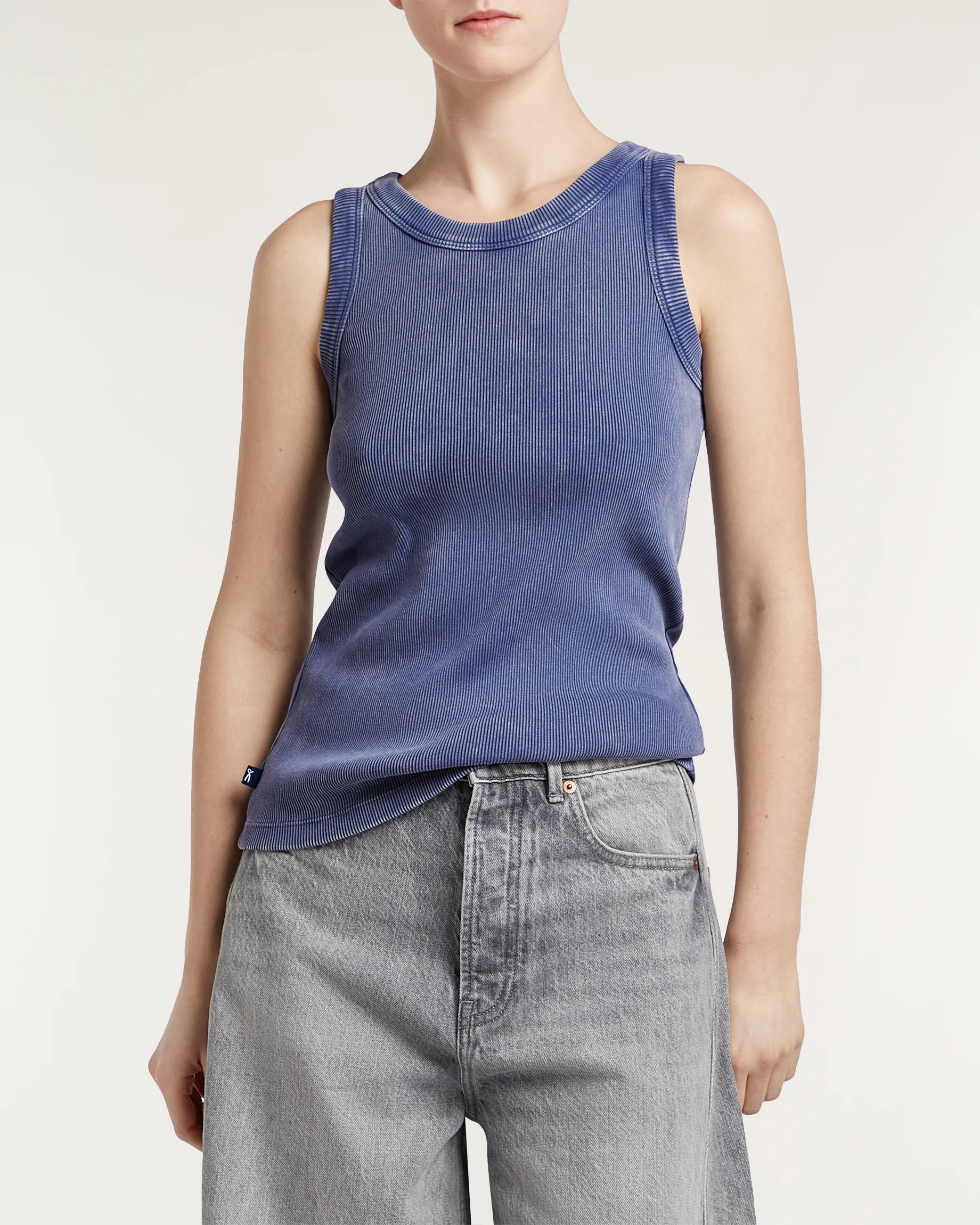 02-26-01-52-042-row1-2