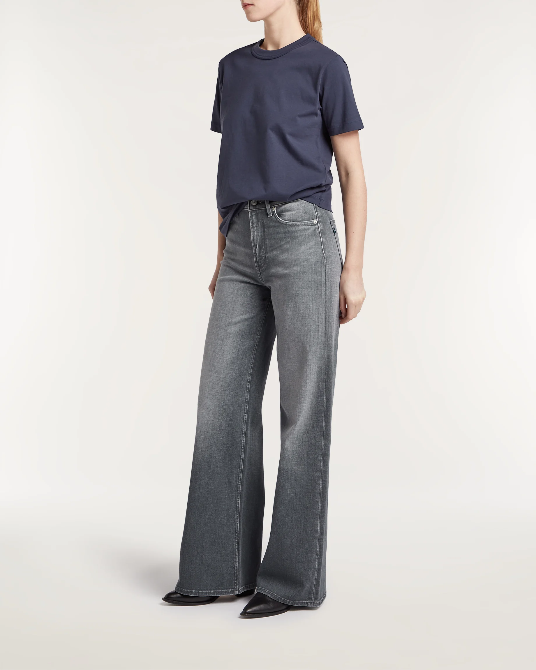 02-26-01-11-003-row3-2