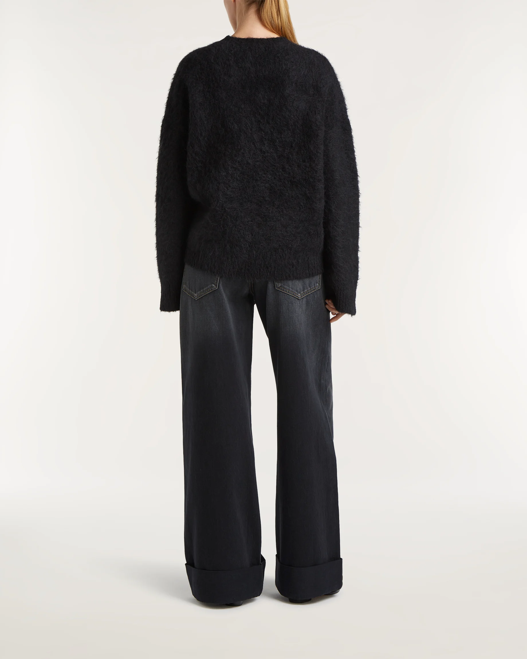 02-25-10-11-024-row2-2