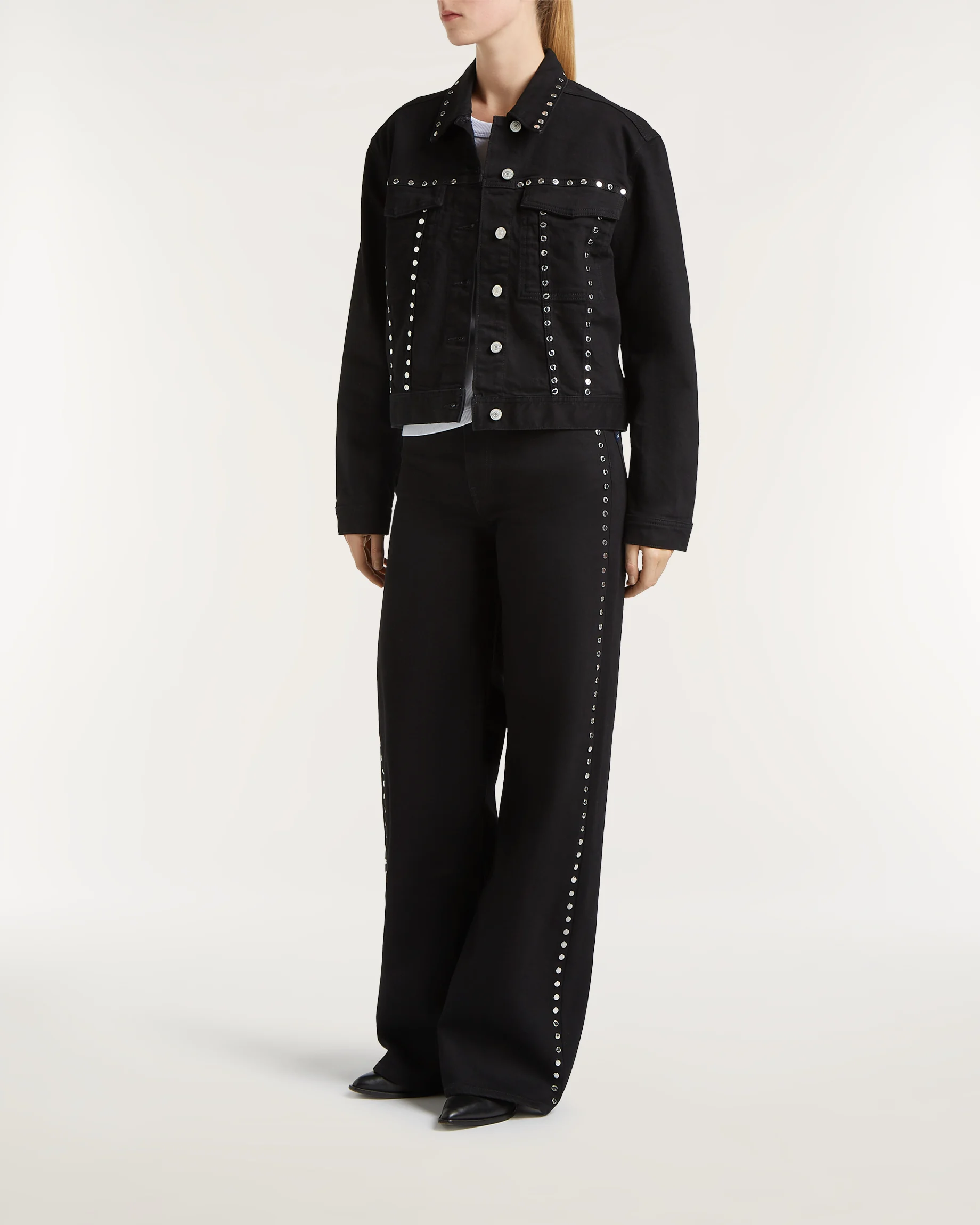 02-25-10-11-008-row3-2