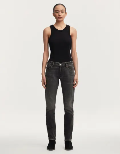DENHAM the Jeanmaker - FIT GUIDE WOMEN - TAPERED JEANS FIT