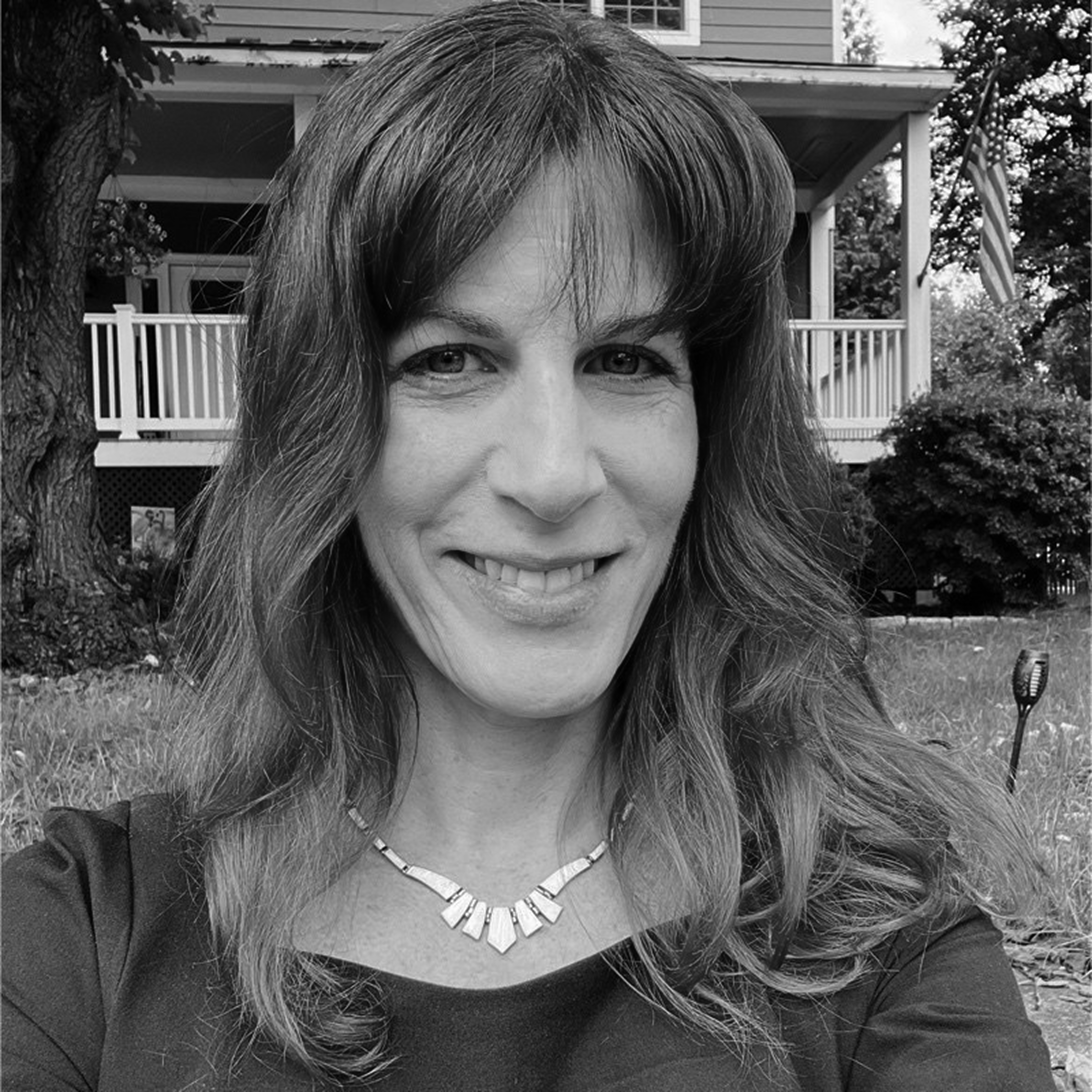 Emily Miller Headshot