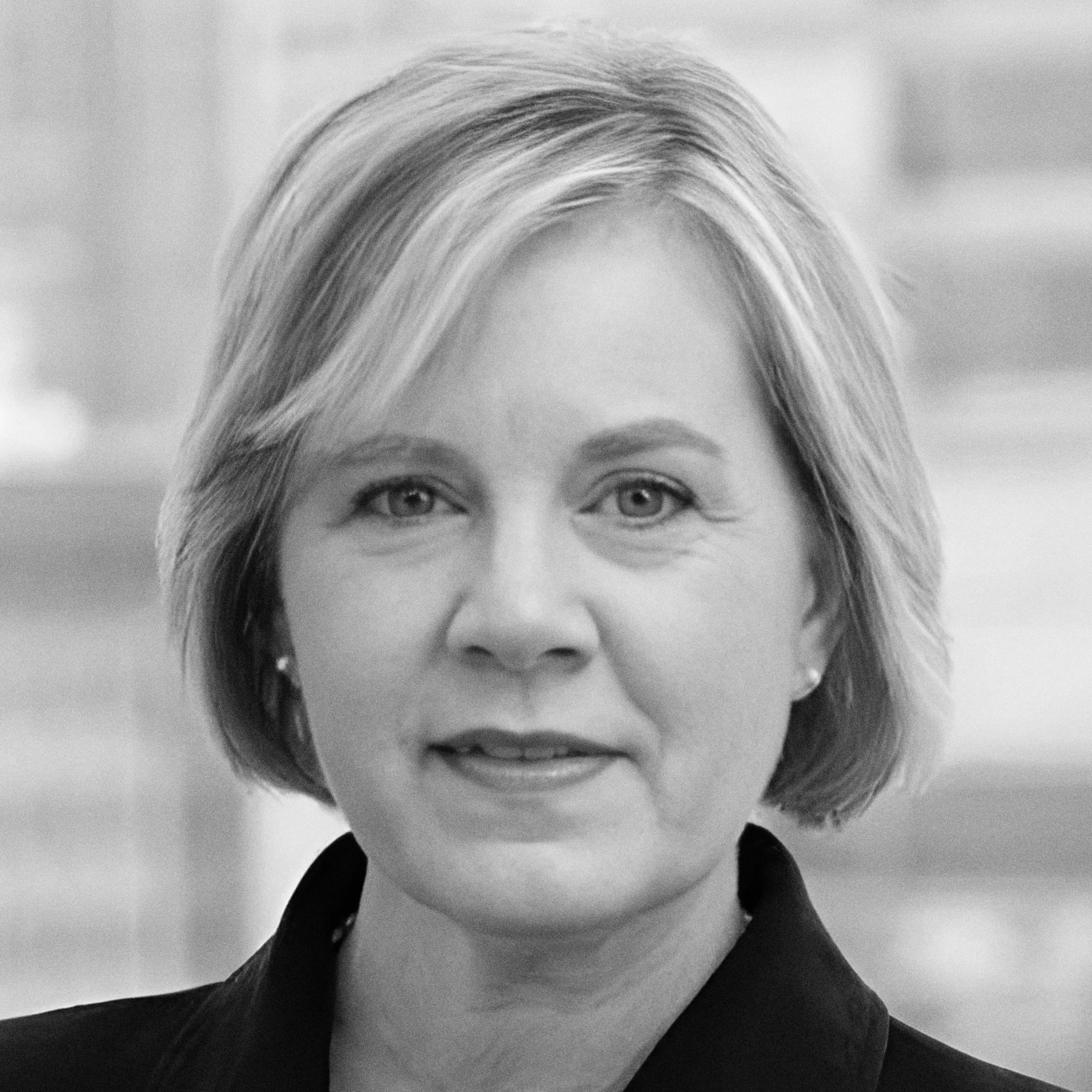 Amy-Sellars-bw-square