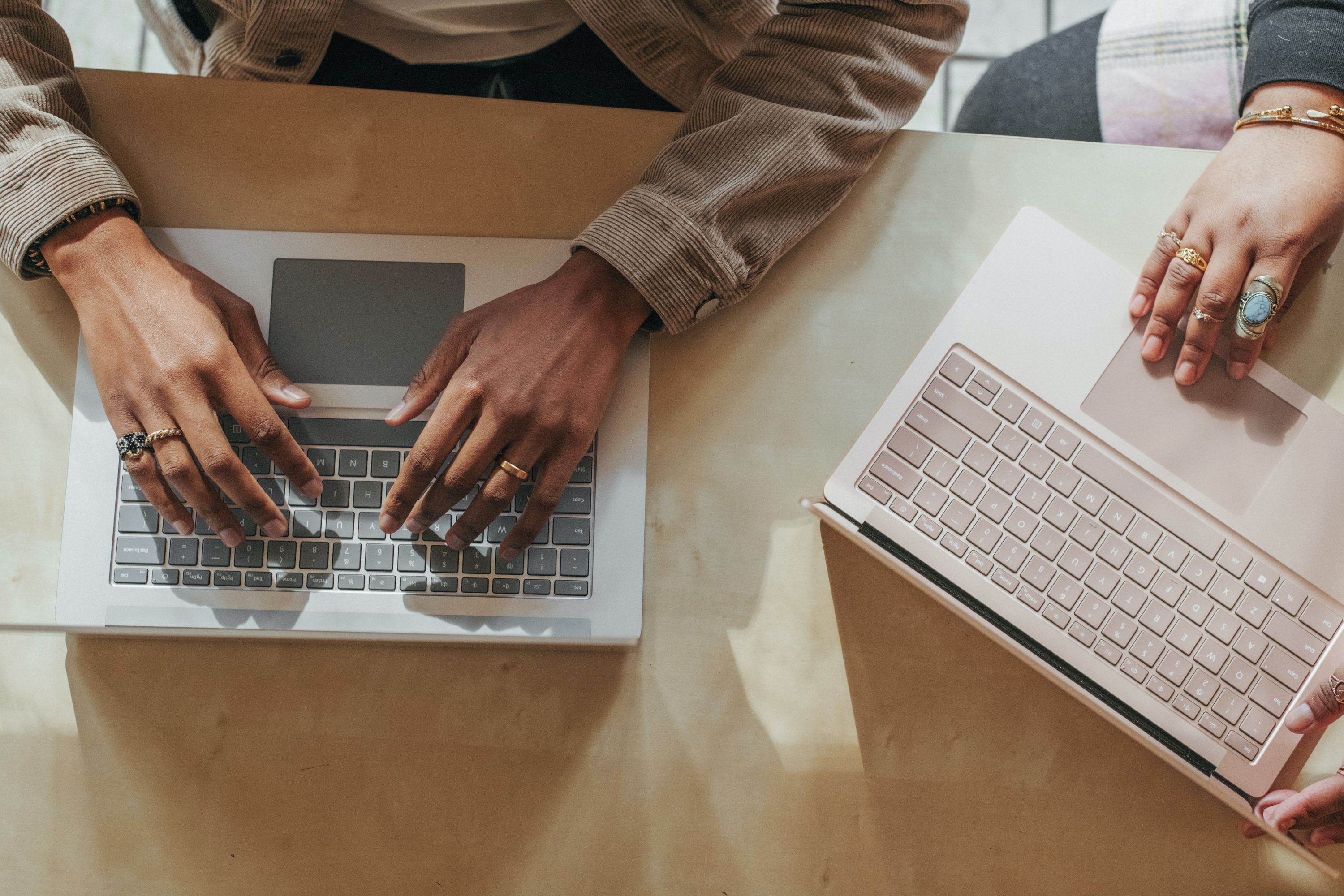 How Legal Teams Can Utilize AI Document Review Blog Card