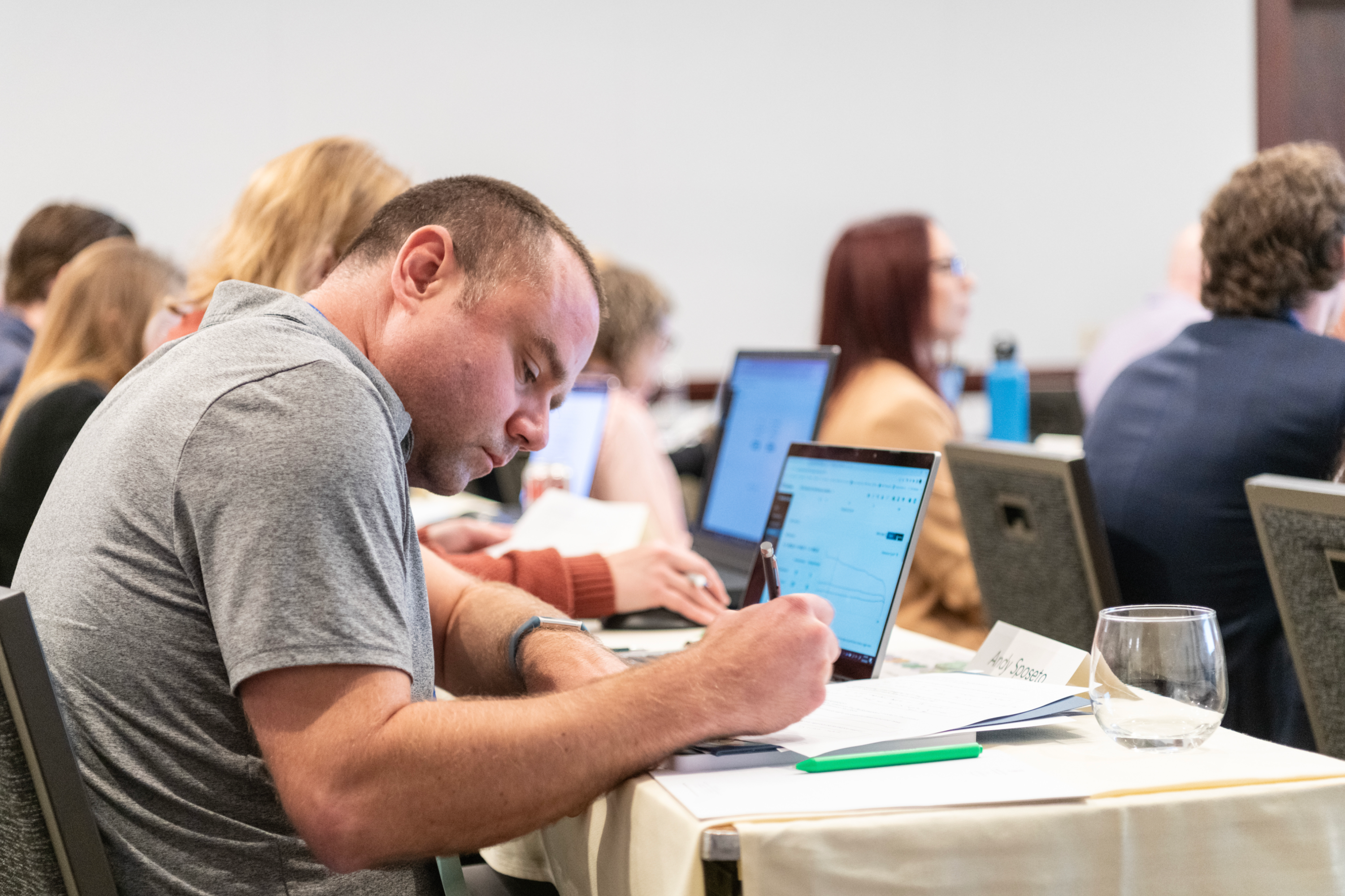 top-use-cases-gen-ai-blog-card