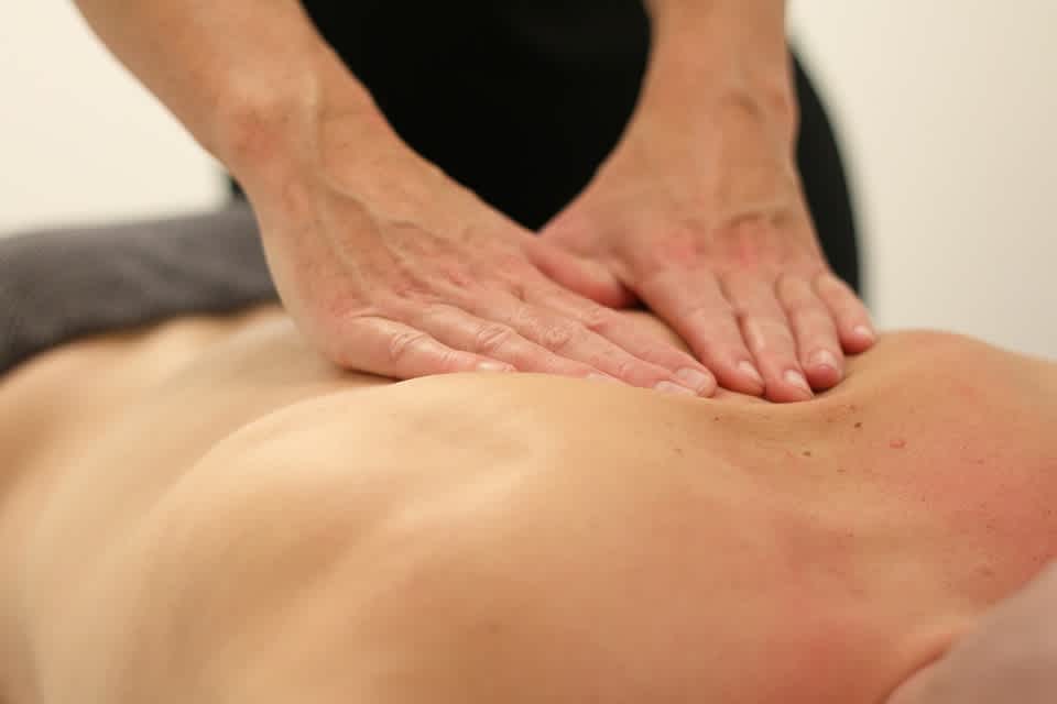 What is the Difference Between Sports Massage and Deep Tissue Massage