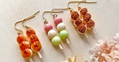 粘土で和菓子！ 樹脂粘土で作る3種のミニチュアおだんごピアス/粘土に使えるみたらしソースとあんこの作り方