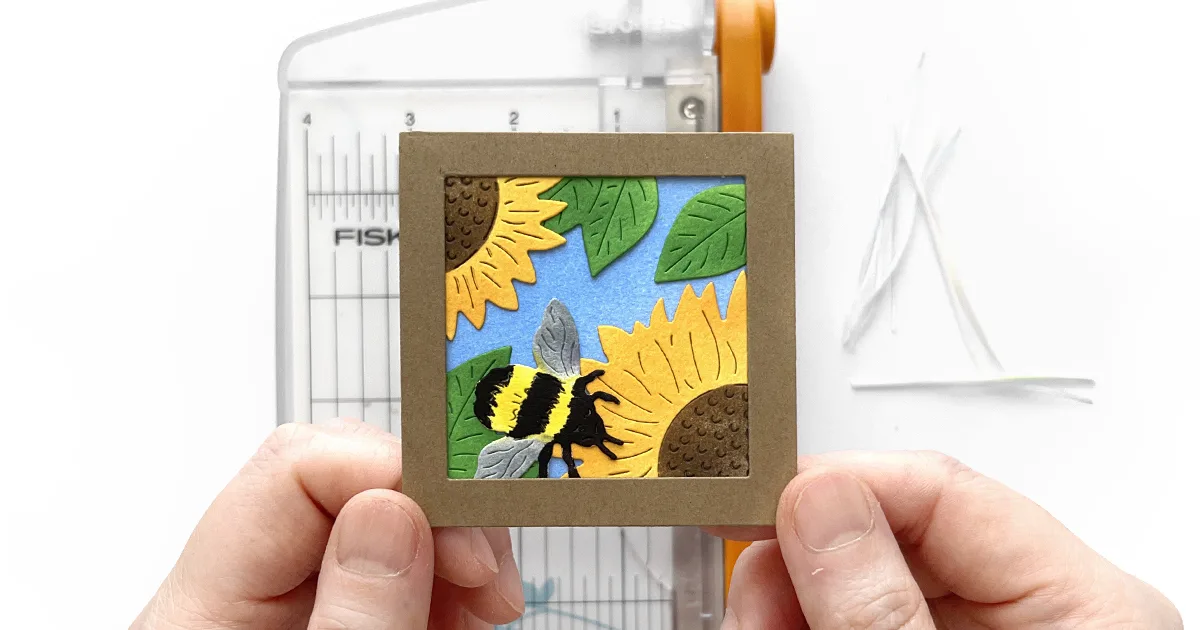 レイヤーダイを楽しもう！ひまわりとミツバチの夏色ごあいさつカードの作り方