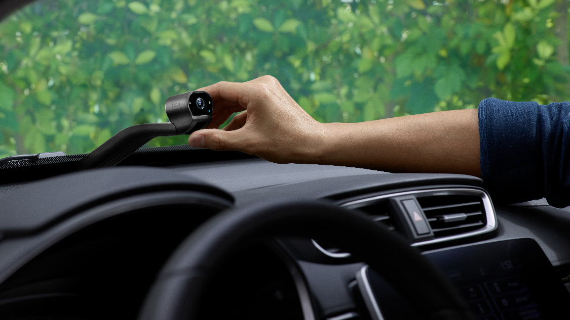 How to install a dash cam in your car at home: Step-by-step guide