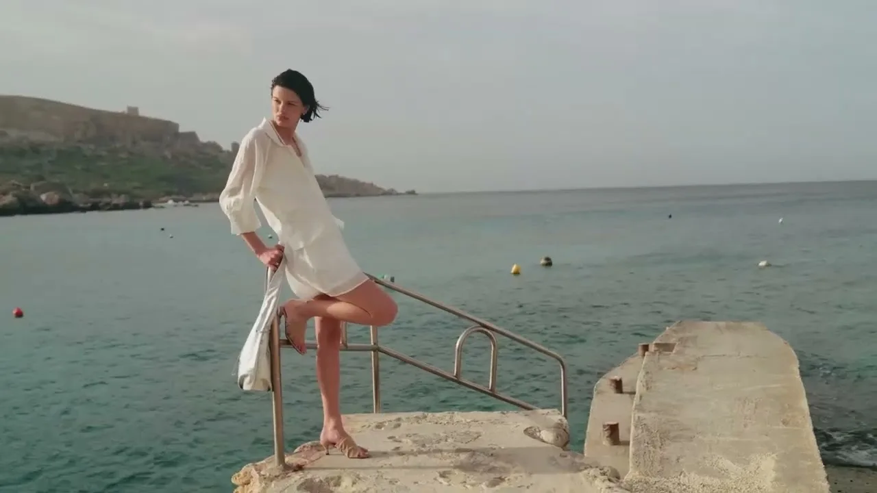  Soundscapes for seaside moments