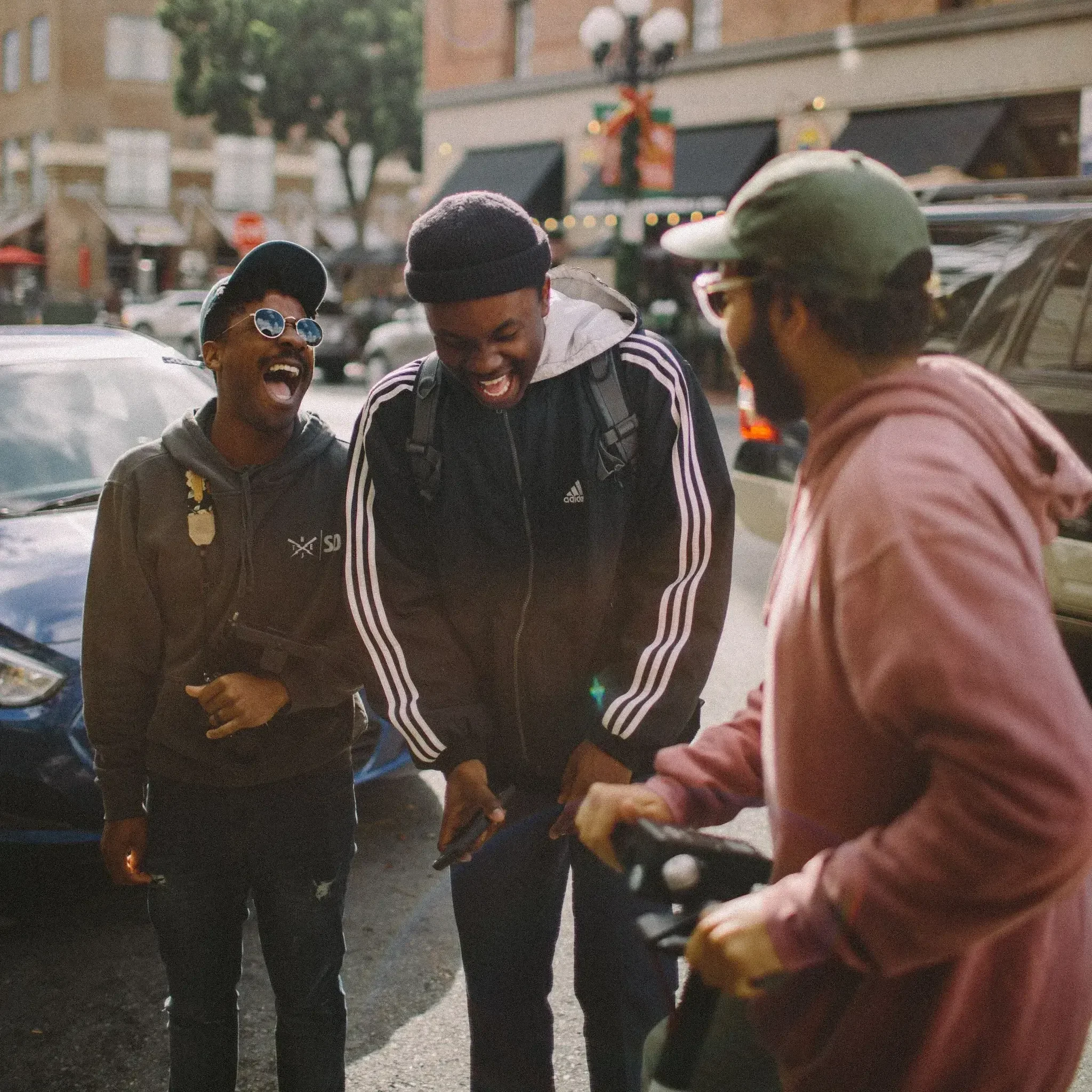 Brauchst du hochwertige Musik für deinen nächsten Podcast? Dann bist du hier genau richtig.