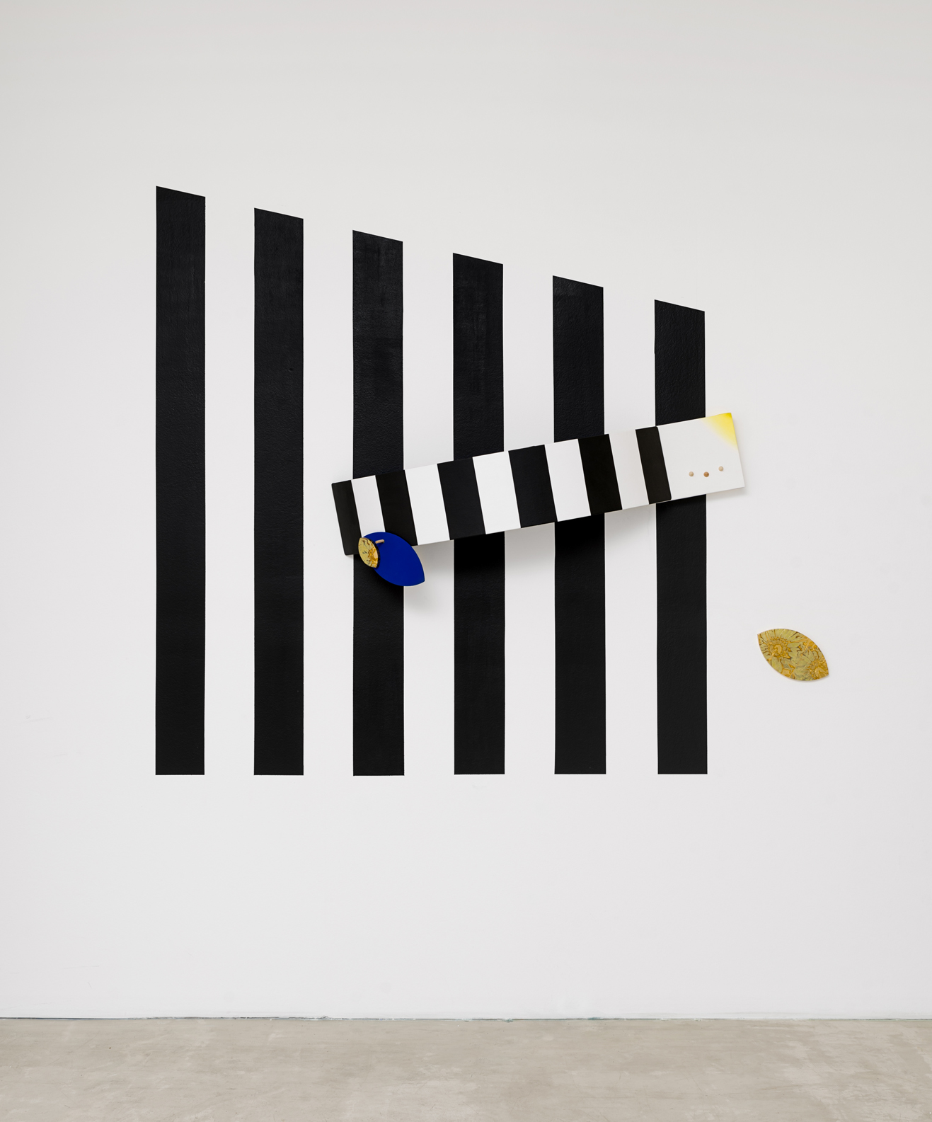1- Fruta o bestia I, 175x200x26,5cm, bastidor entelado, mdf policromado y dorado a la hoja, 2025 - Mariela Vita