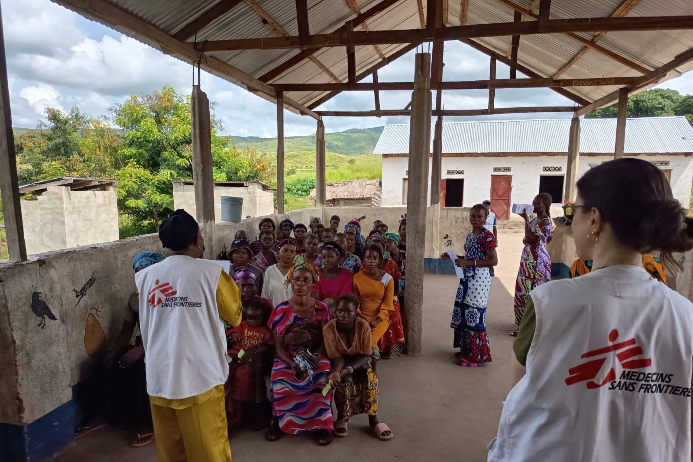 MSF teams distribute non-food items (NFI) to displaced people at the Kimanga internally displaced persons (IDP) camp, located 5 km from Baraka town centre, in Fizi Territory, South Kivu Province, DRC.