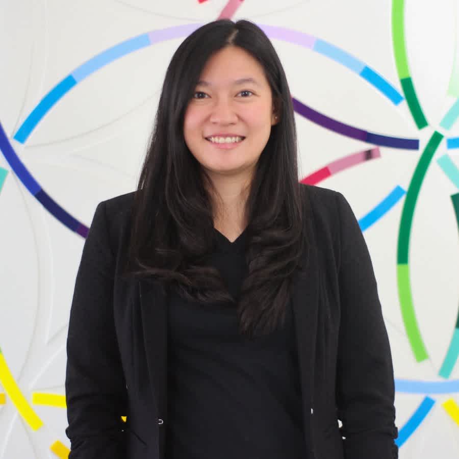 Headshot of Clue's Director of Data, Linda Cen, in the Clue office