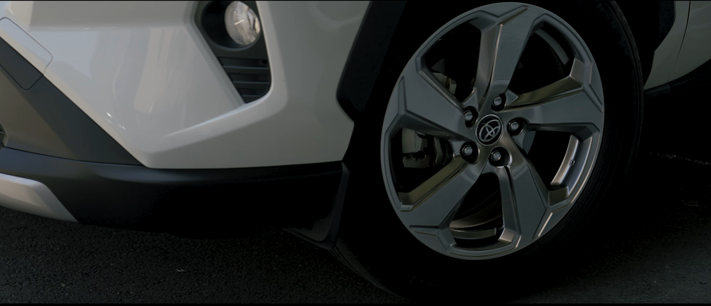 よつばタイヤ様のプロモーション動画を制作しました