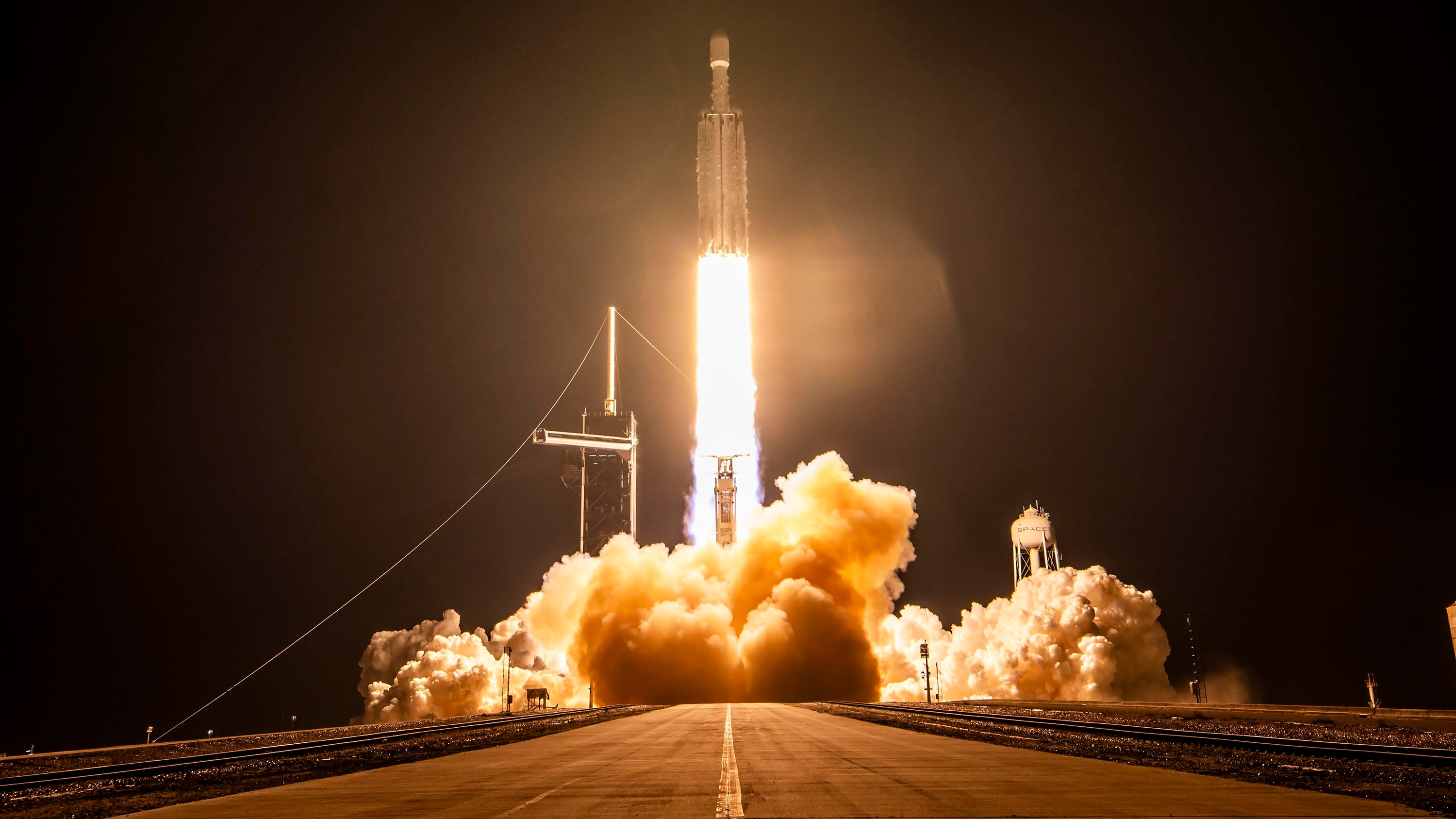 A SpaceX Falcon Heavy rocket launches USSF-52 carrying a United States Space Force X-37B Orbital Test Vehicle from Kennedy Space Center Launch Complex 39A. (U.S. Space Force photo)