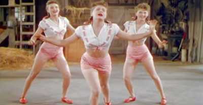 These Crazy Sisters Sing About Potato Salad for a Minute. Then Things Get REALLY Bizarre. 