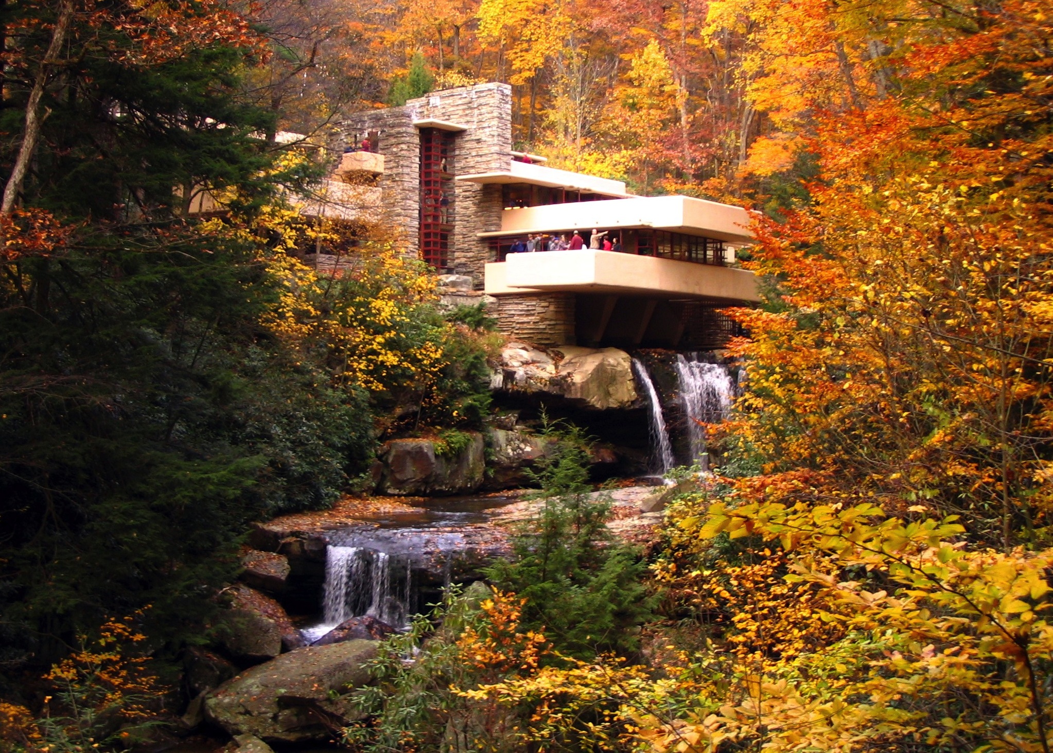 Дом над водопадом фрэнк ллойд. Fallingwater Фрэнк Ллойд Райт. Дом над водопадом Фрэнк Ллойд Райт. Архитектор Райт дом над водопадом. Райт, Фрэнк Ллойд Падающая вода.