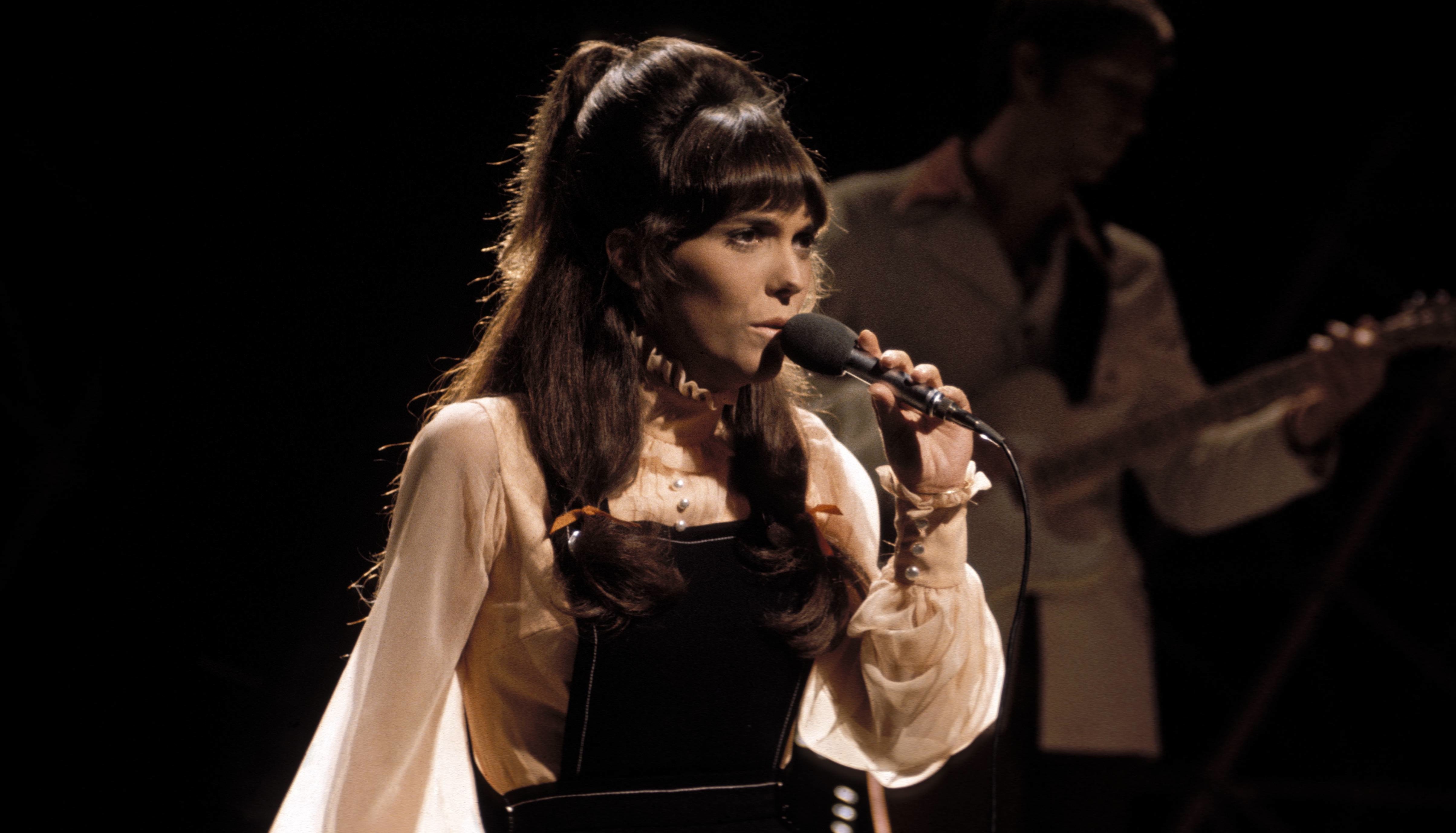 THIS DAY IN HISTORY – Singer-songwriter Karen Carpenter dies – 1983 ...