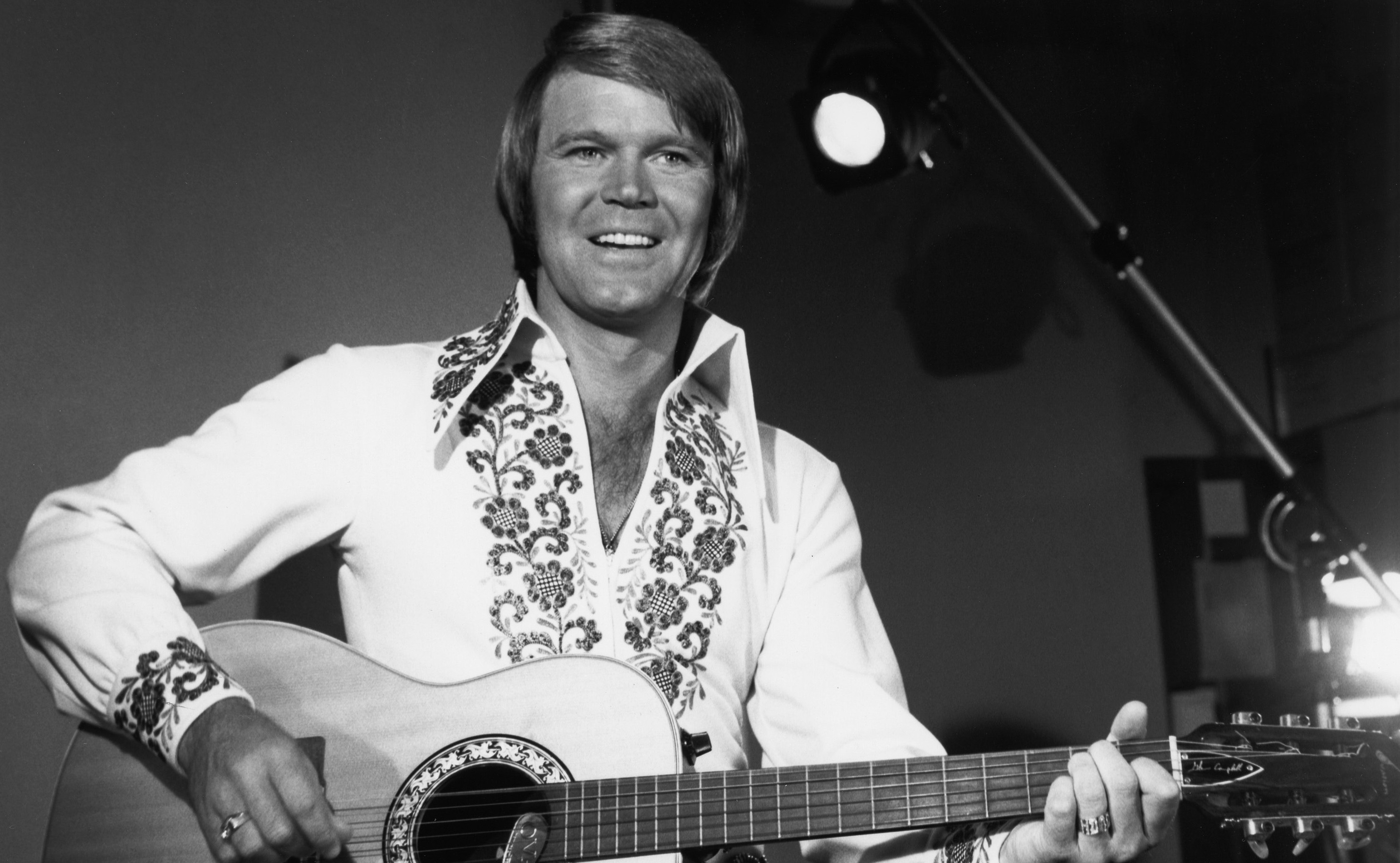 Glen Campbell Dies | Purple Clover