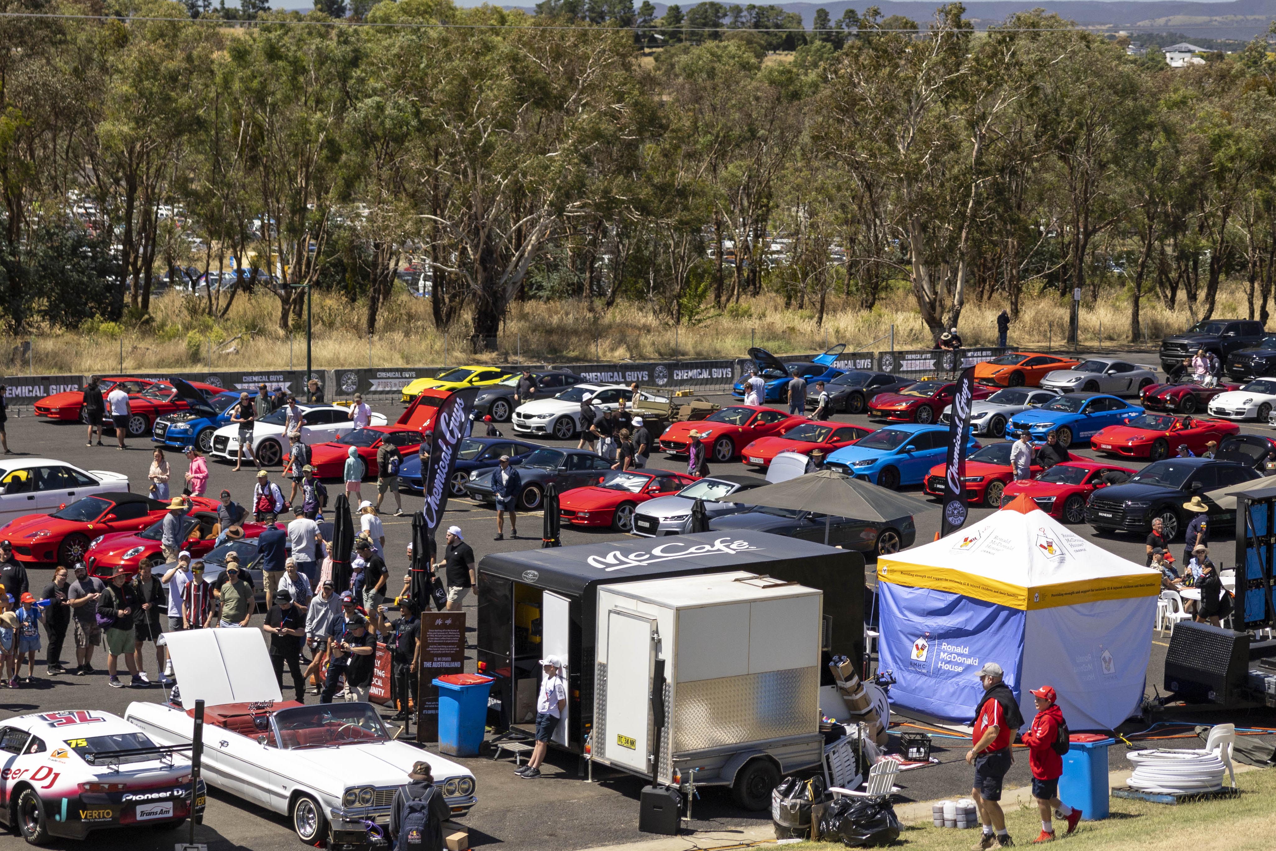 McCafé Returns To Fuel Repco Bathurst 12 Hour Fans In 2024 | Bathurst ...