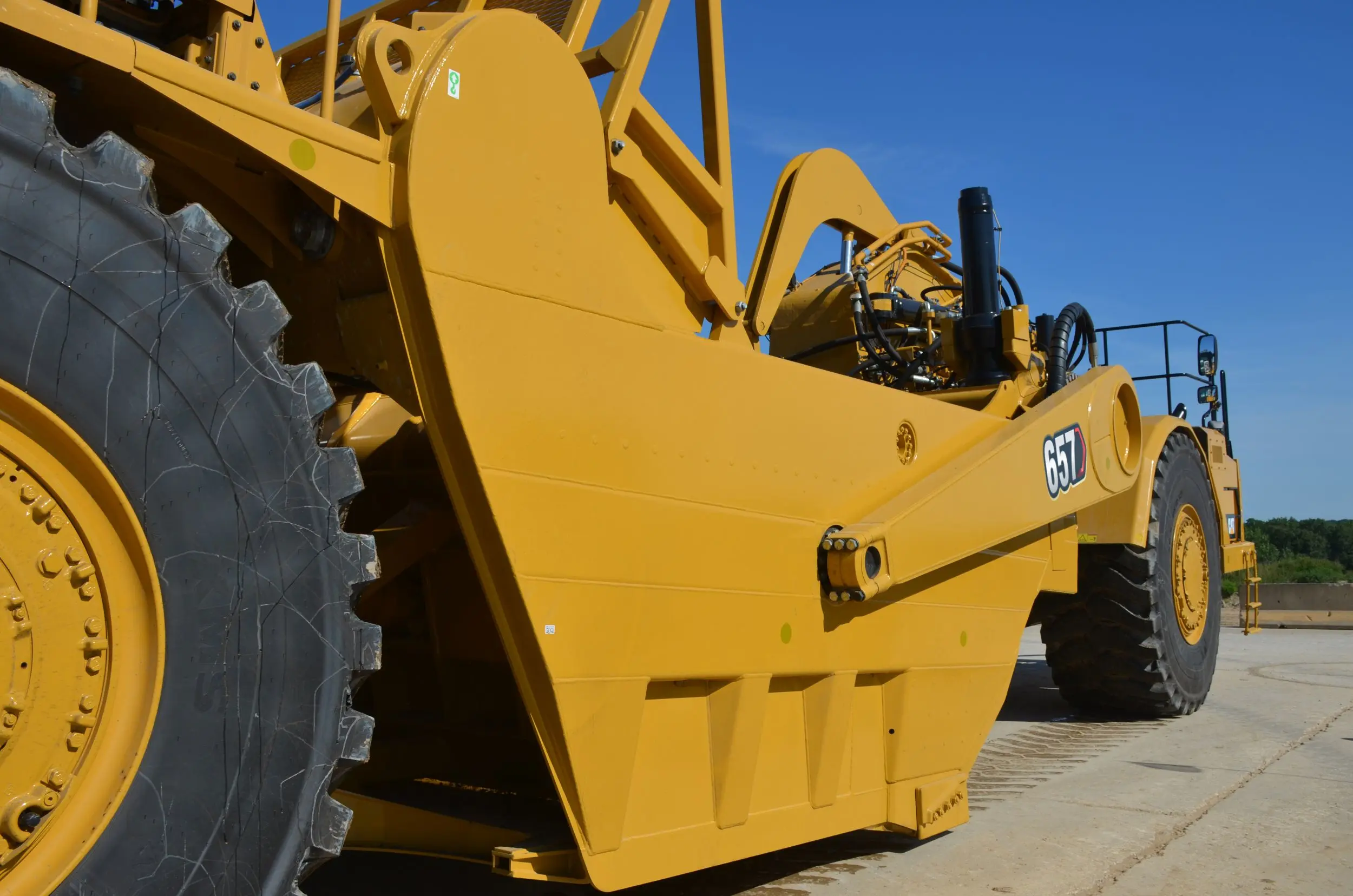 Cat 657 Wheel Tractor Scraper