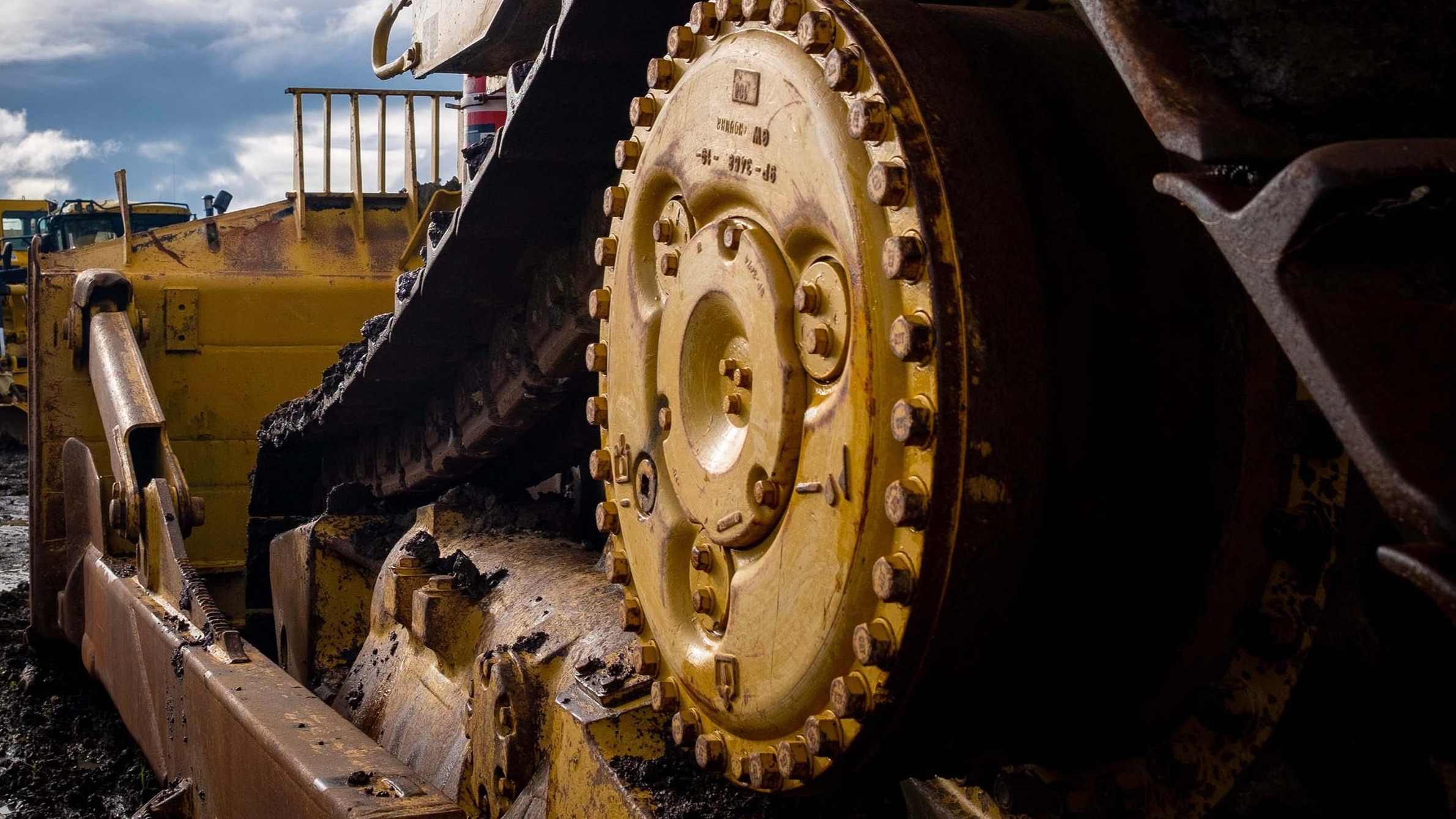 Tenga Pickering Dozer Undercarriage Close Up elevated sprocket