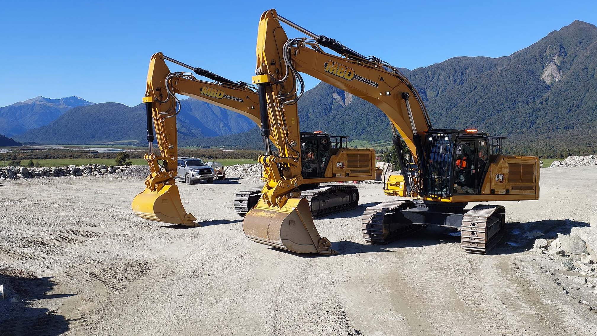 MBC Contracting 340 excavators