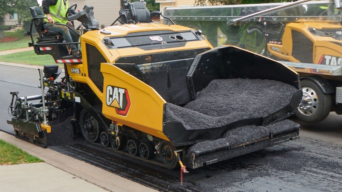 AP455 Track Asphalt Paver