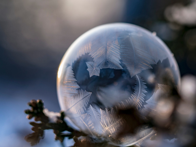 Image of a transparent spherical ball