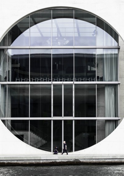 Image of a large circular window on a building