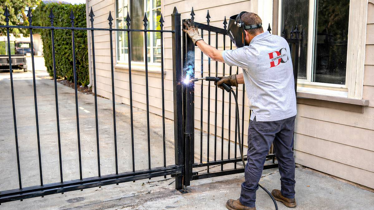 Fast, **Reliable Gate Repair** You Can *Count On*