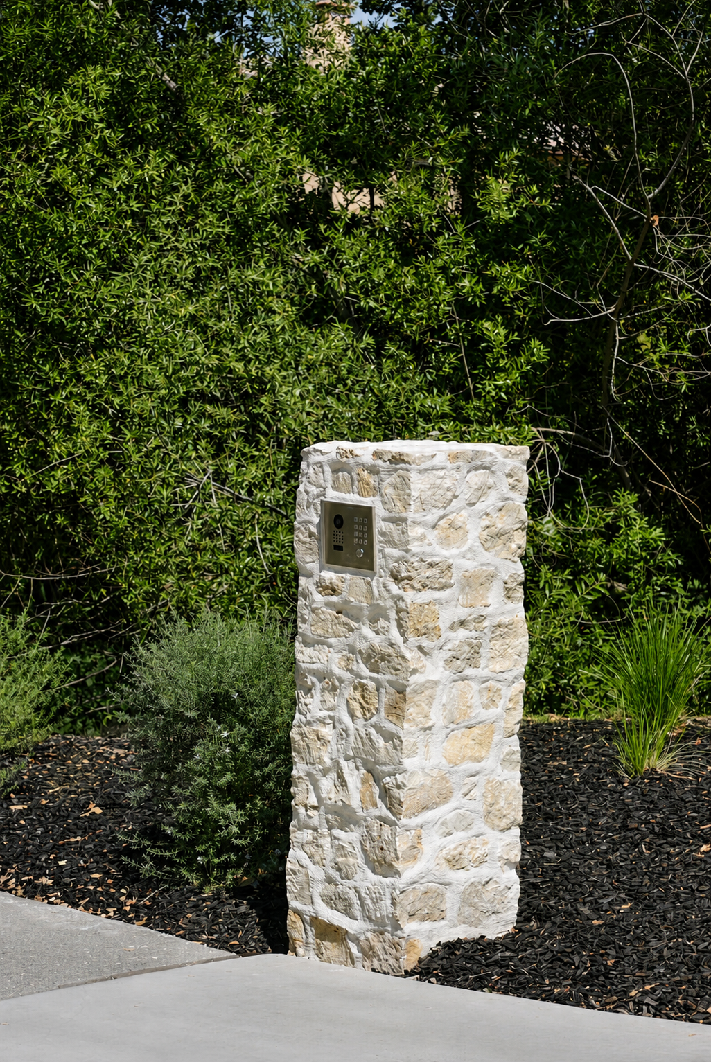 Custom Uphill Dual Swing Gate & Smart Access Control