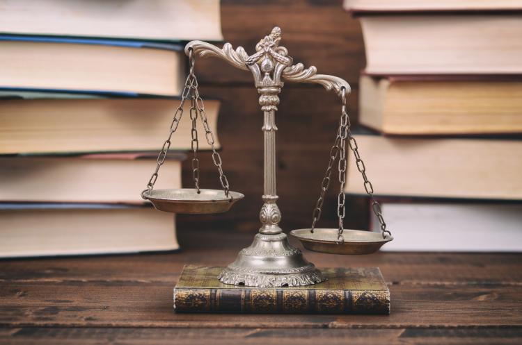 How To Choose and Hire a Litigation Attorney