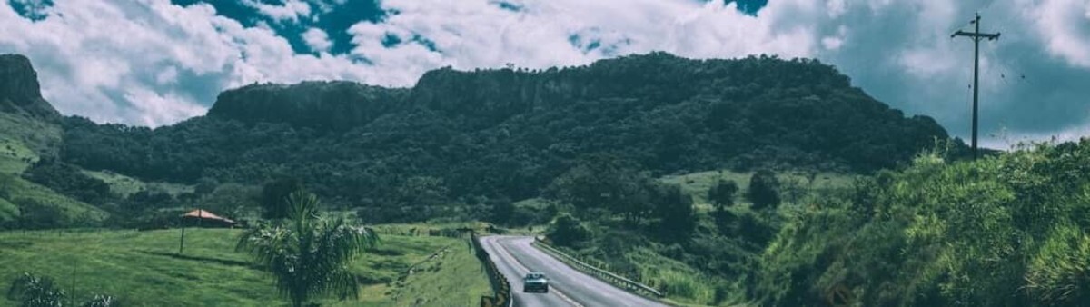 car-insurnace-ai-blockchain-banner-1