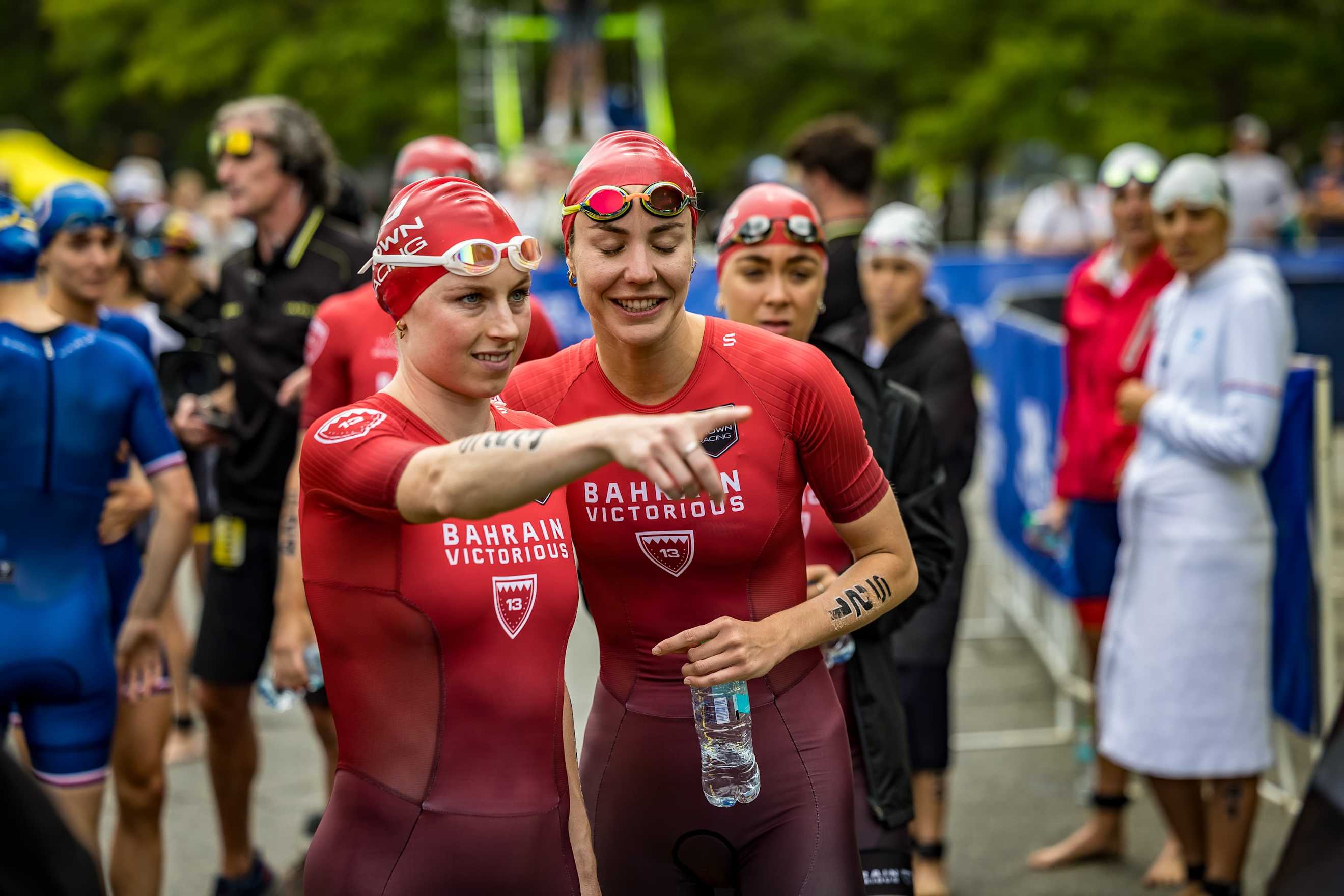Georgia Taylor-Brown talking to Cassandre Beaugrand at supertri Boston 2024