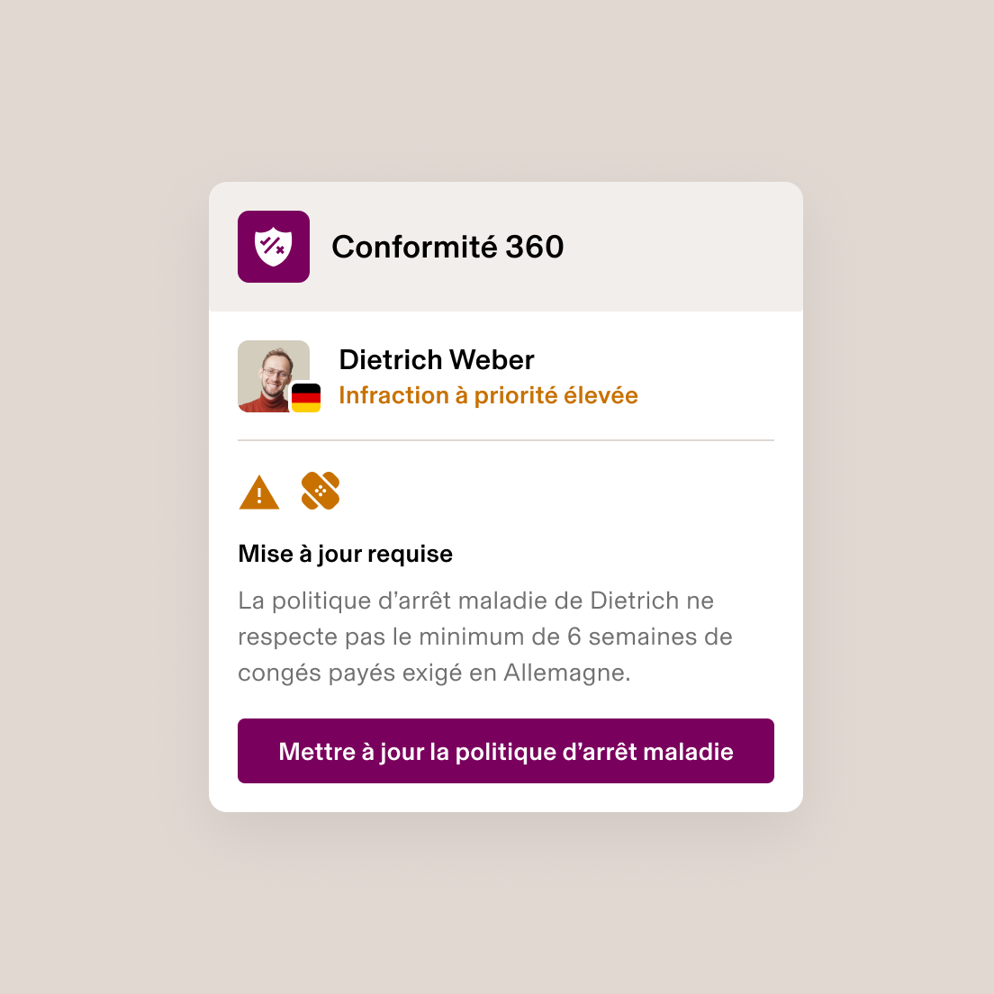 Una alerta de Compliance 360 muestra una infracción de prioridad alta para la política de baja por enfermedad de Alemania, que requiere una actualización.