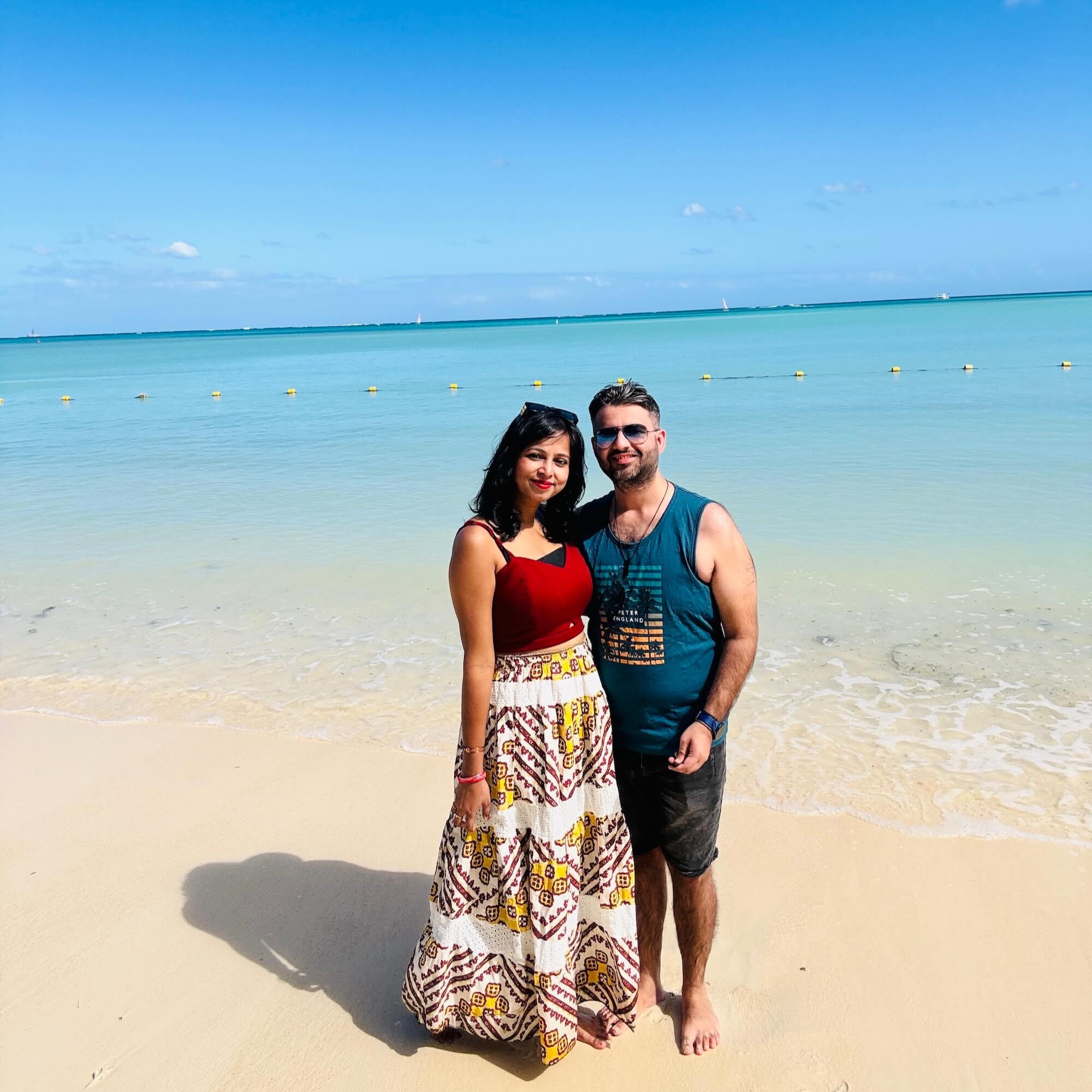 Rippler Ayushi Jaiswal with her husband in Mauritius.