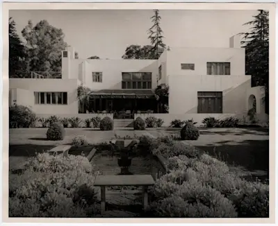 Dodge house. Courtesy of Design & Architecture Museum at the University of California, Santa Barbara.
