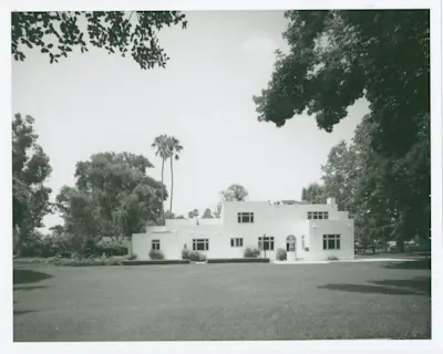 Chauncy Clarke House in Santa Fe Springs. Courtesy of Design & Architecture Museum at the University of California, Santa Barbara