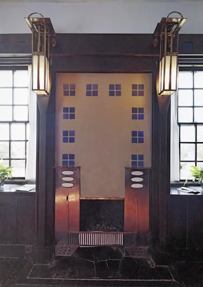 Fireplace of drawing room