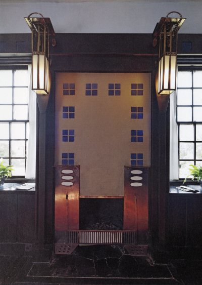 Fireplace of drawing room