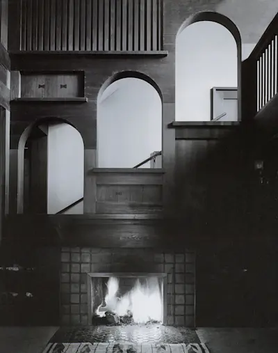 Interior arches of Melville Klauber House. Courtesy of Gibbs Smith Books