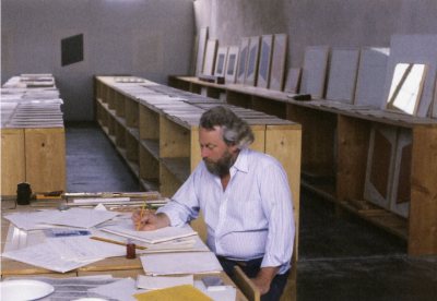 Donald Judd in studio. Photo 1982.