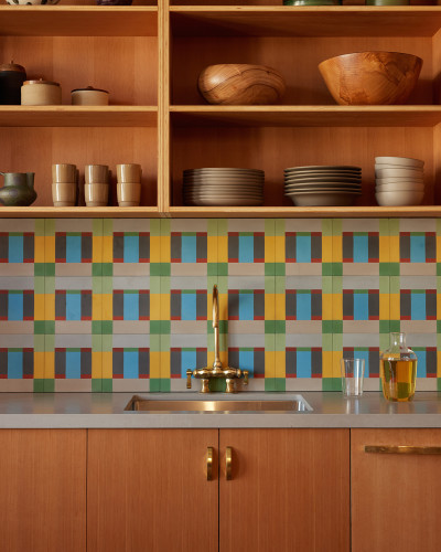 Abstrakt tiles in kitchen