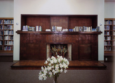 Fireplace in library of The Bishops School in San Diego. Courtesy of Gibbs Smith Books